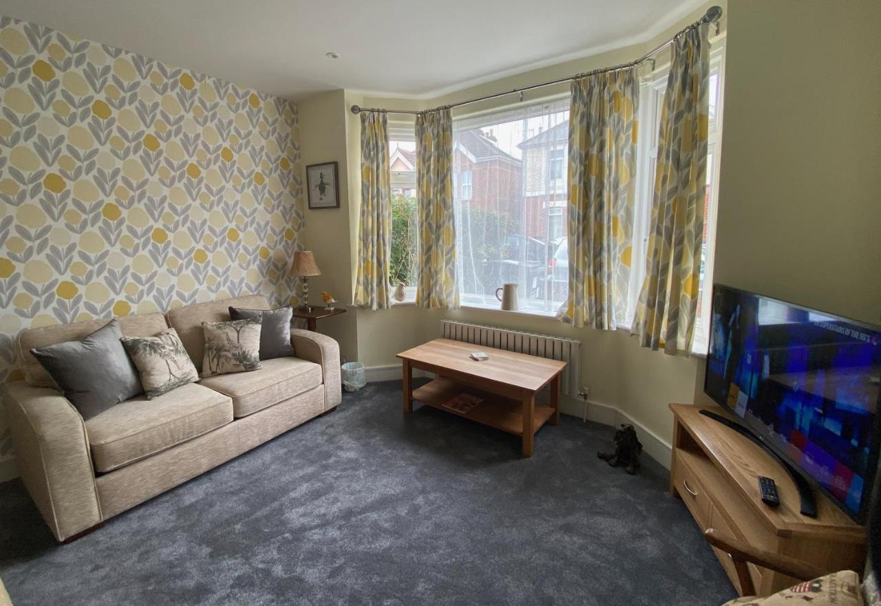 Charming 3 Bed House And Garden, Pet Friendly Bournemouth Exterior photo